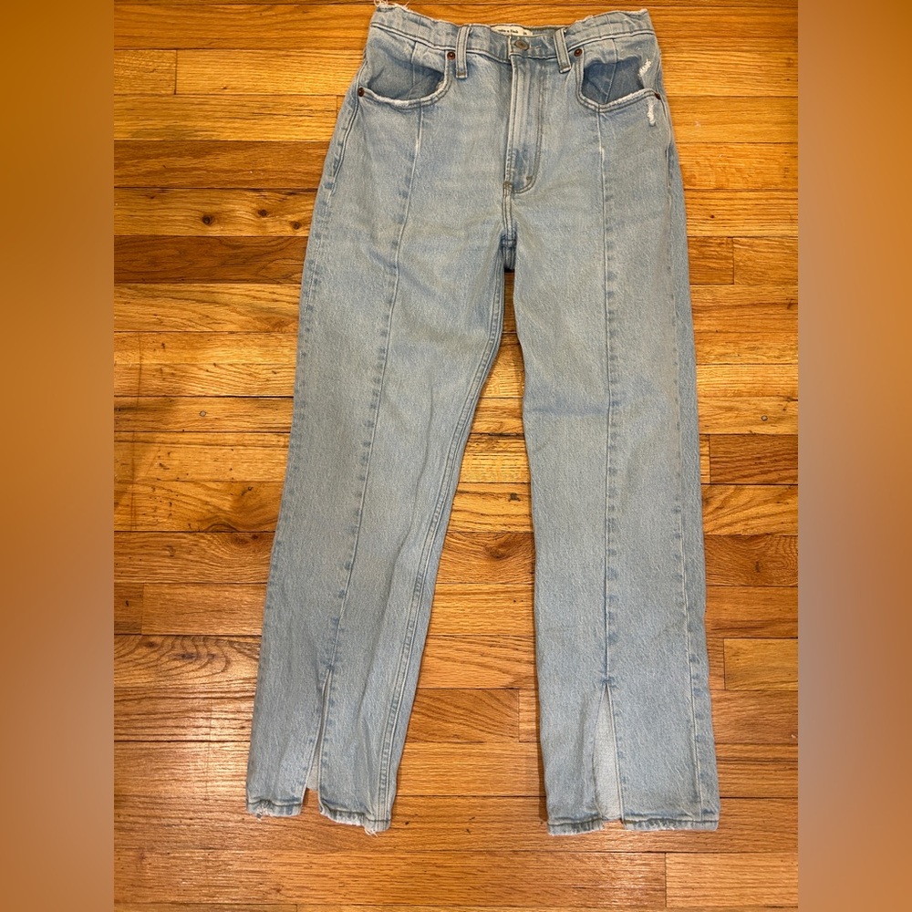 Abercrombie & Fitch Women's High Rise Jeans in Light Blue, slight bottom size 2S